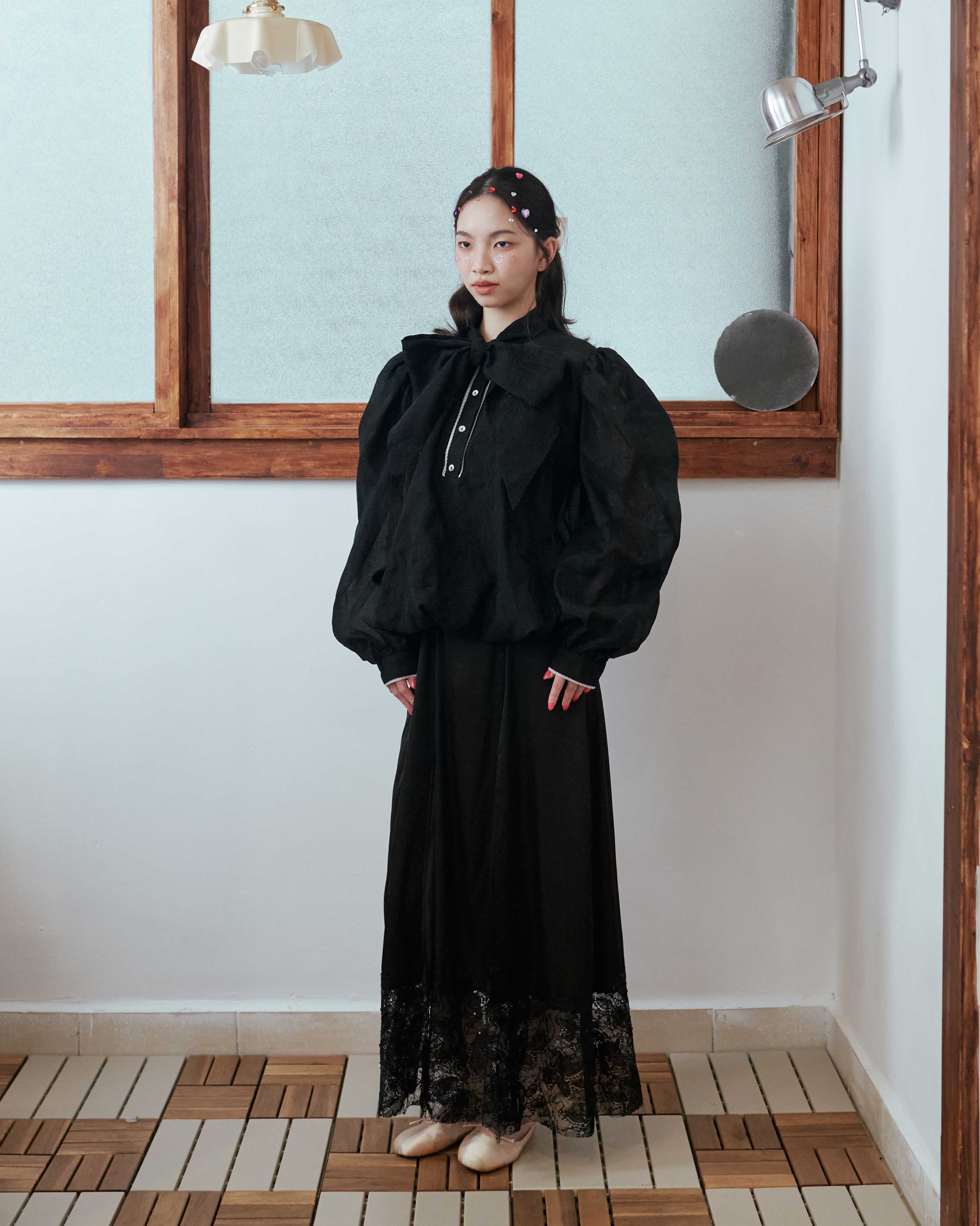 Black Cloud Puffy Bow Blouse