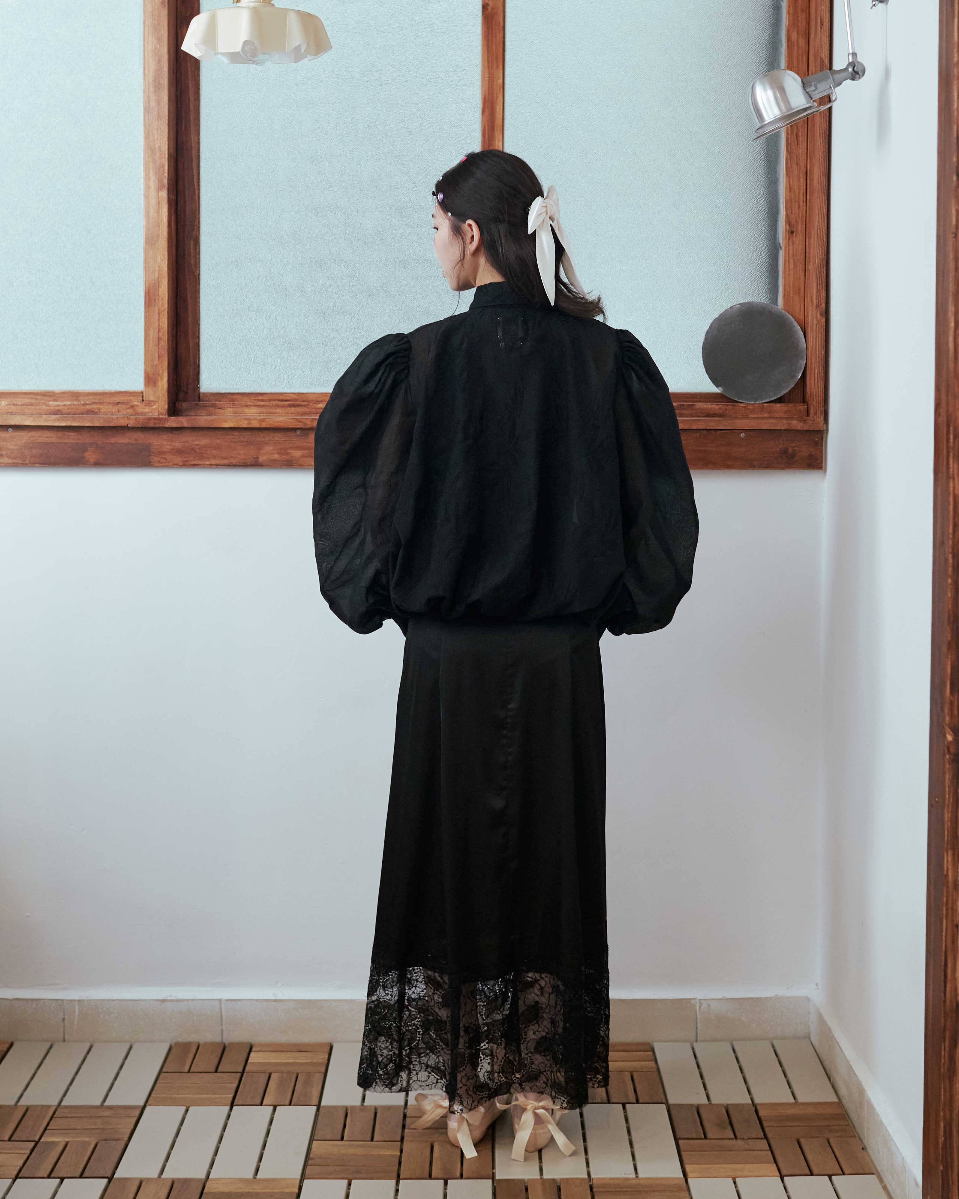 Black Cloud Puffy Bow Blouse
