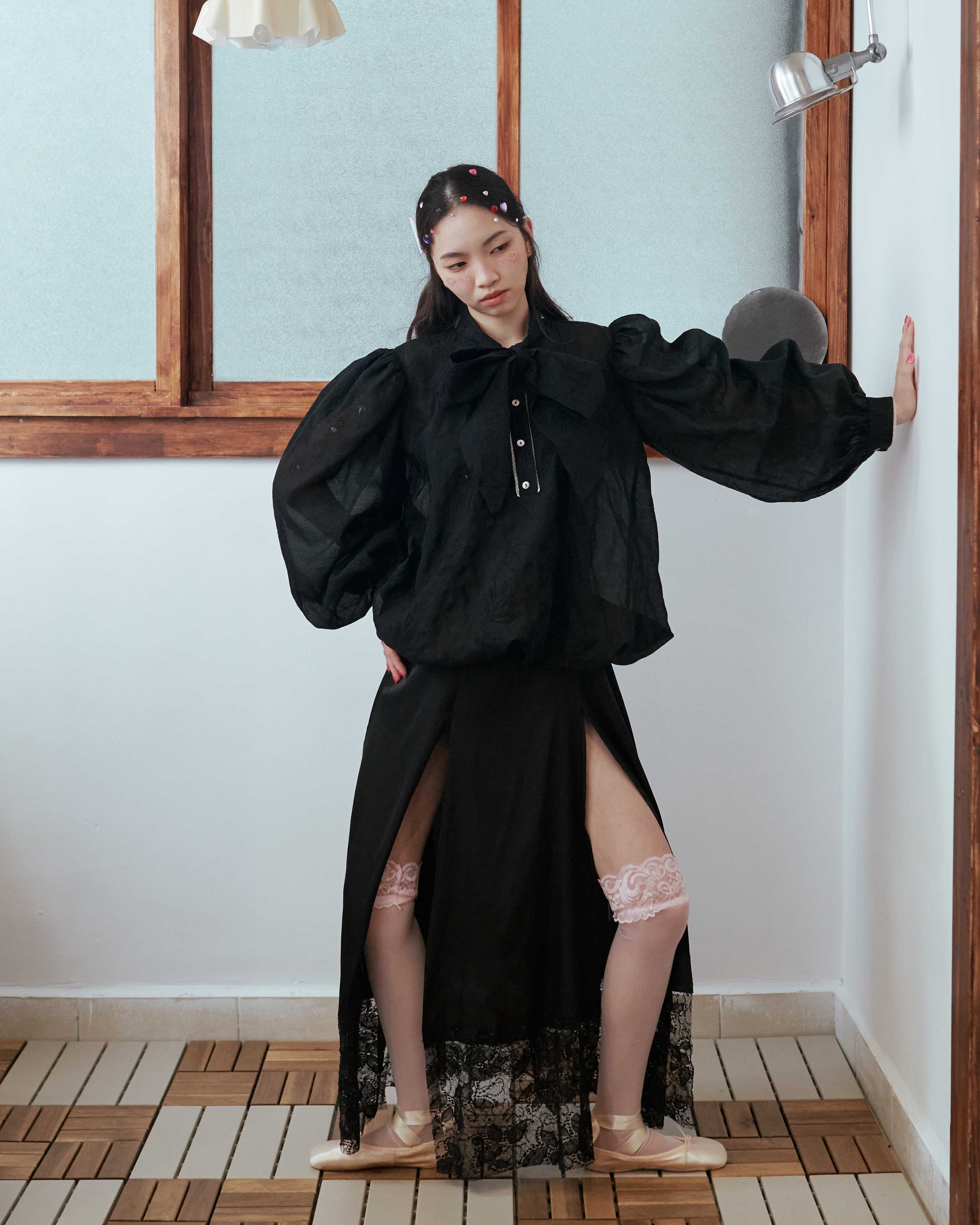 Black Cloud Puffy Bow Blouse