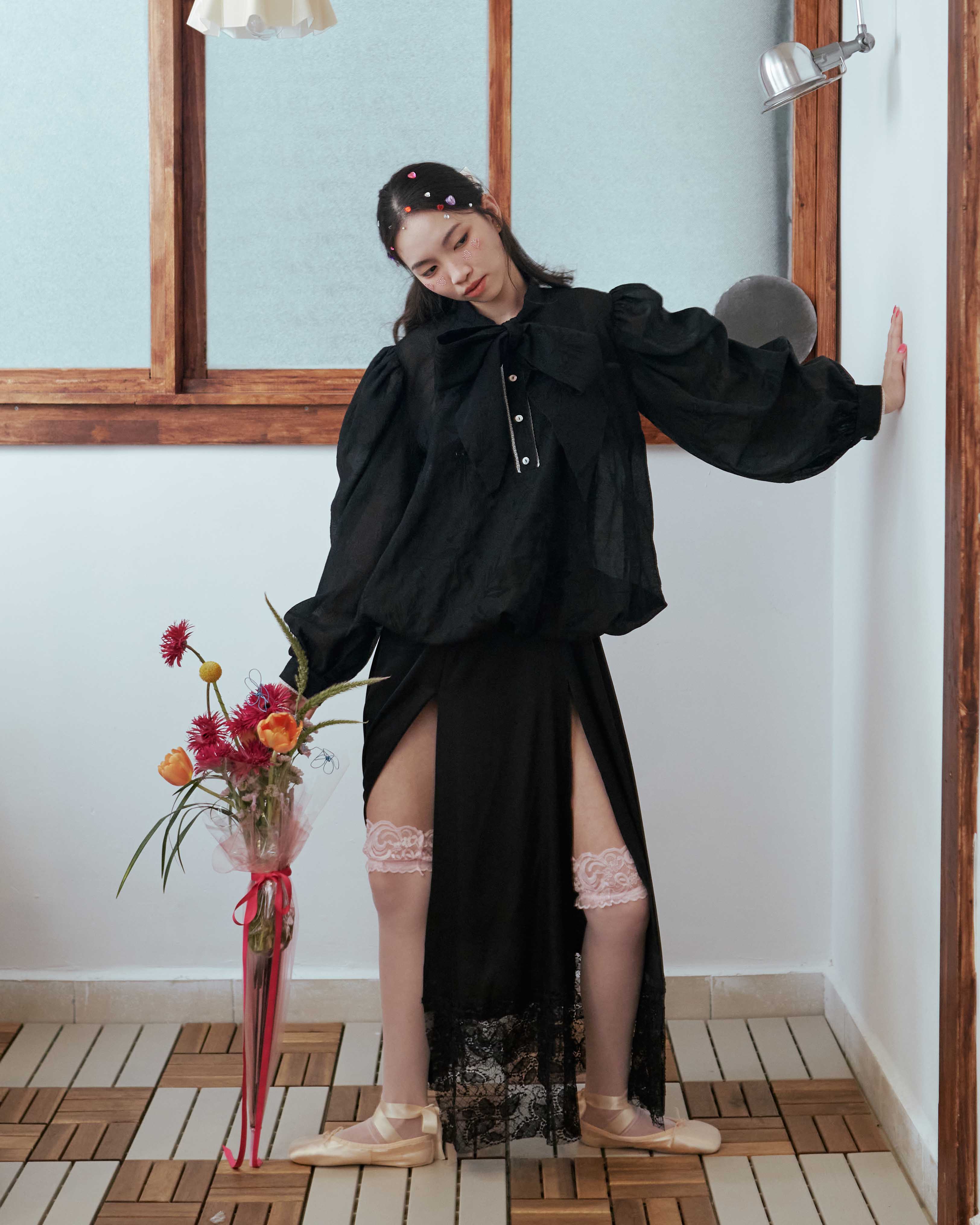 Black Cloud Puffy Bow Blouse